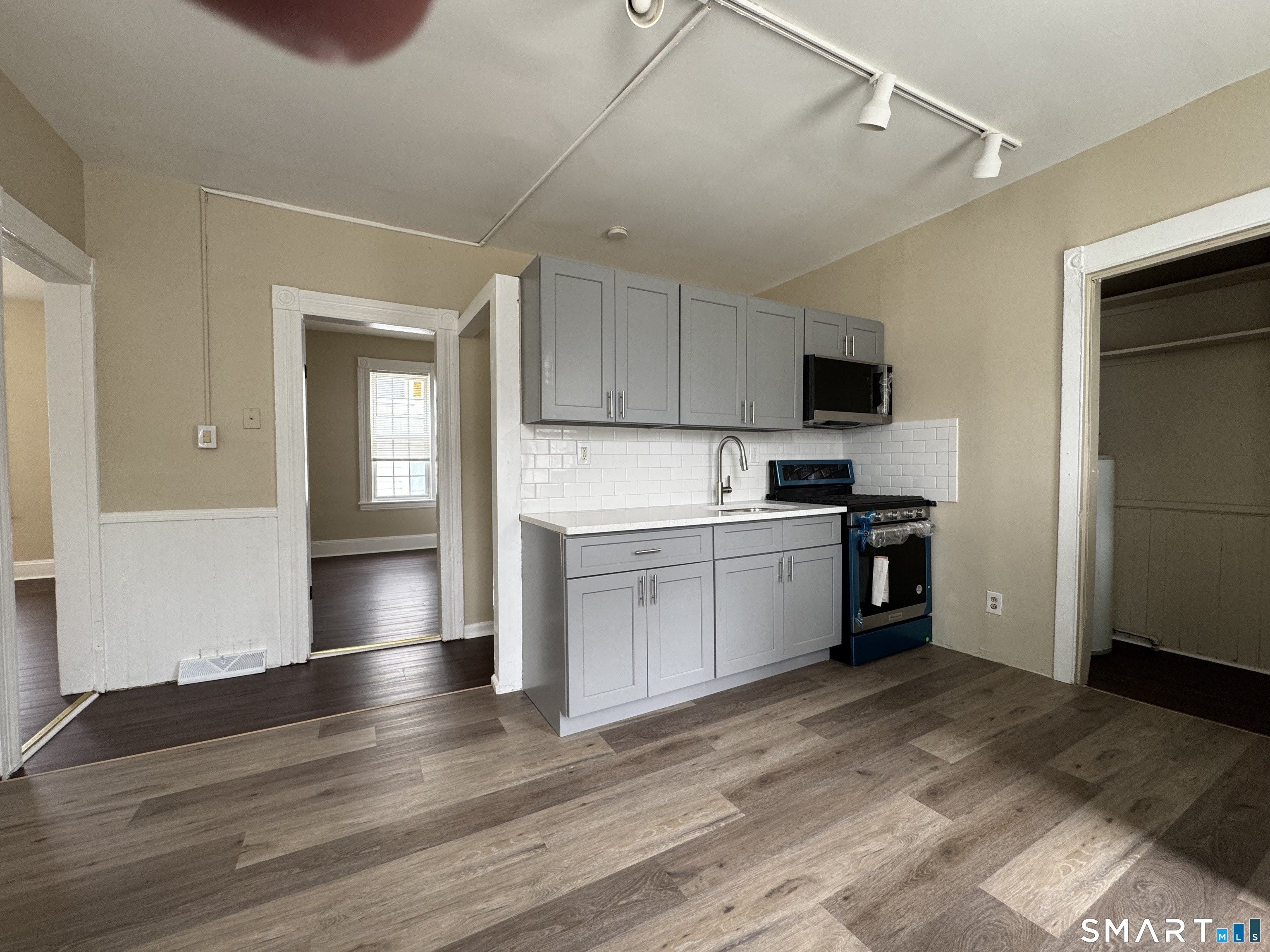 184 Pacific Street – photo 4