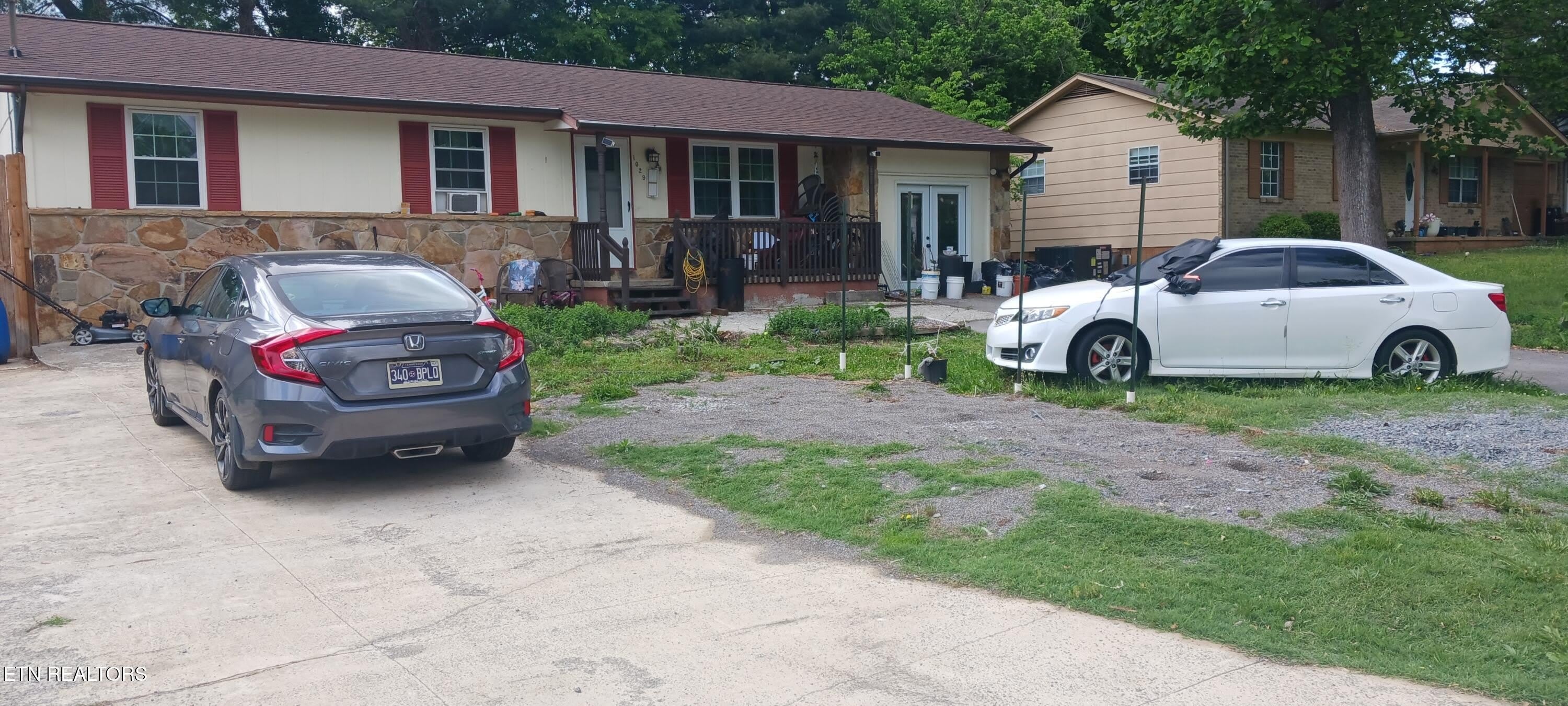 1029 Morrow Rd – photo 3