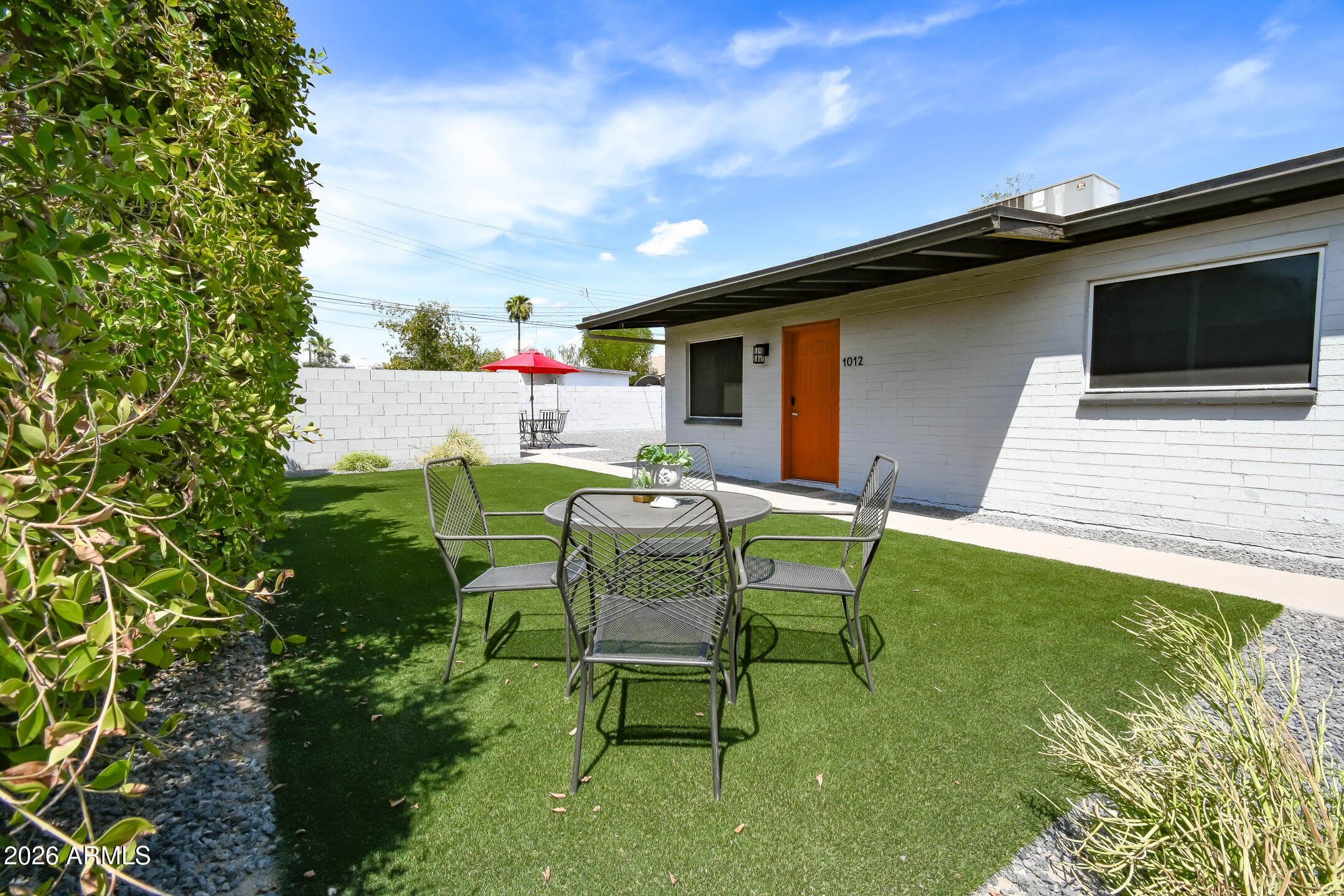 1012 E HENRY Street – photo 3