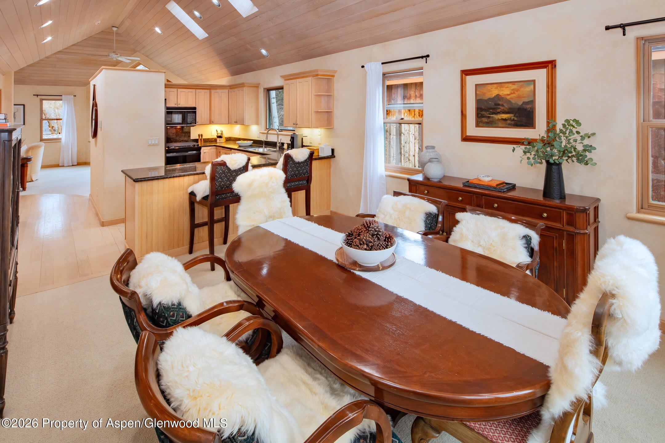 333 W Hopkins Avenue – photo 4