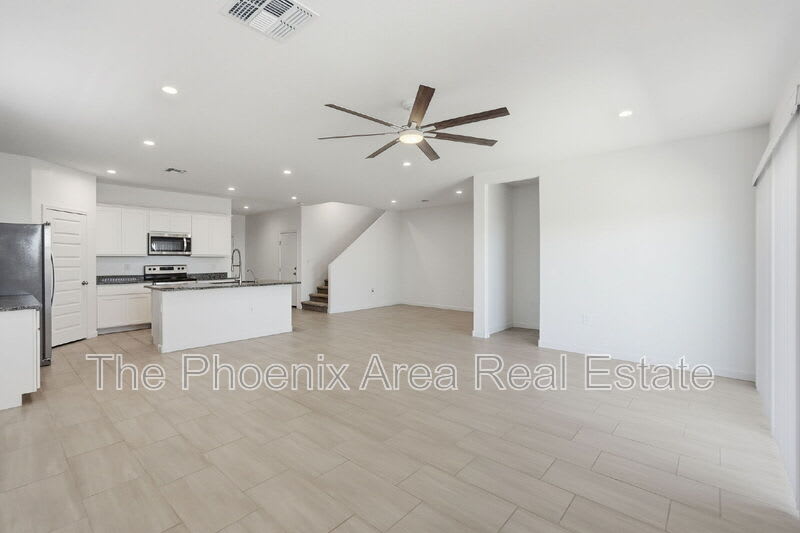 2761 W Seaver Ave – photo 4