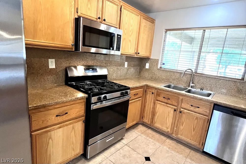2621 Cedar Bird Drive – photo 2