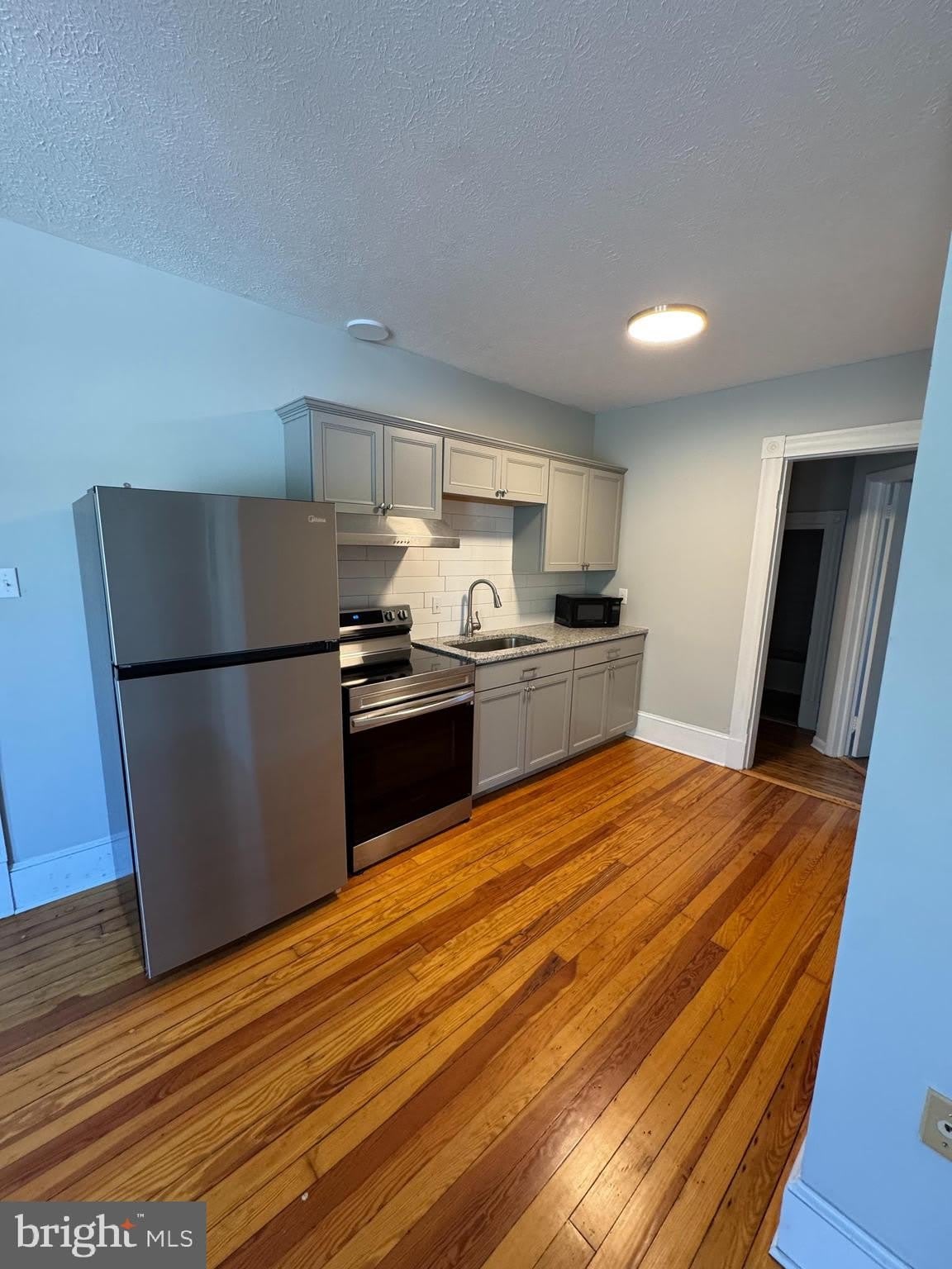 29 W LEICESTER ST – photo 4