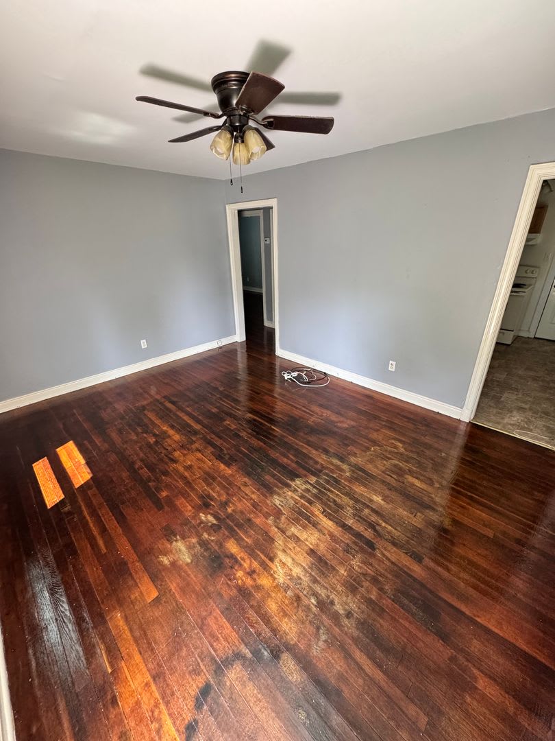 2 bed house on Rva Northside! Central hvac, hardwoods,all electric, lots of parking, laundry – photo 3