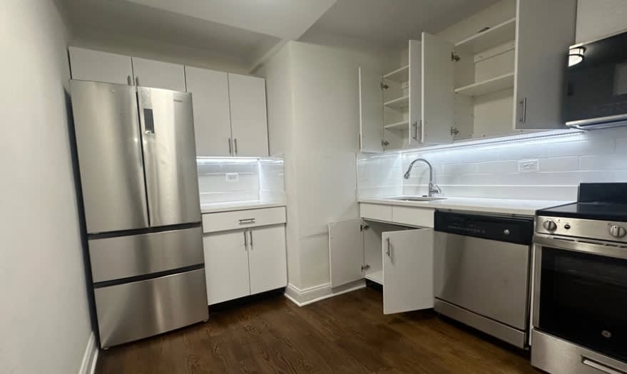 244 E 44Th St – photo 3