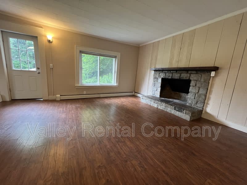 180 Amherst Road – photo 4