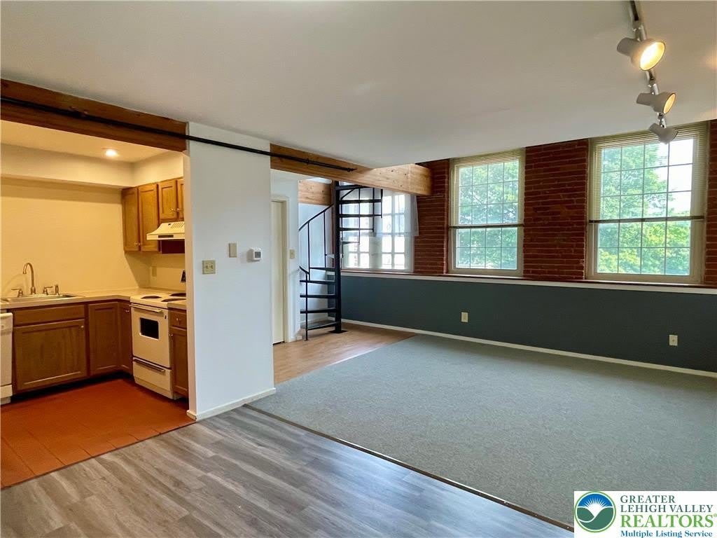 101 Race Street – photo 2