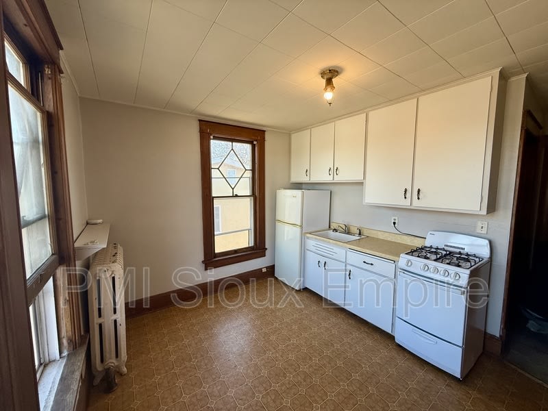 731 W 18Th St – photo 2