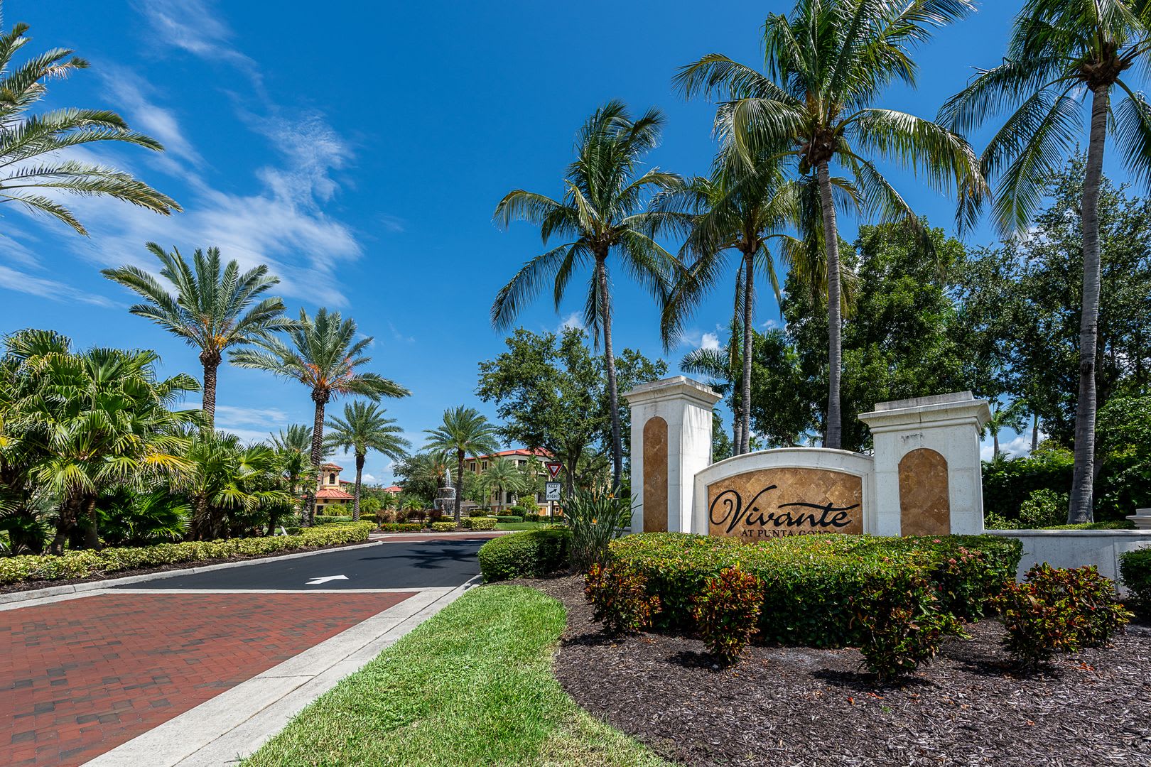 SEASONAL EXECUTIVE LUXURY RENTAL – 3-MONTH MINIMUM – photo 3