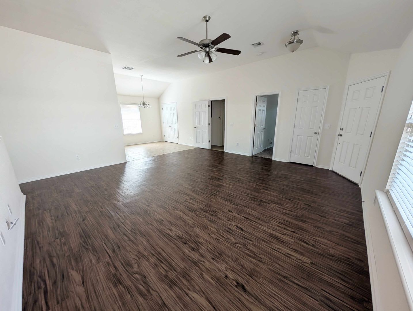 Modern Living in Edmond – photo 2