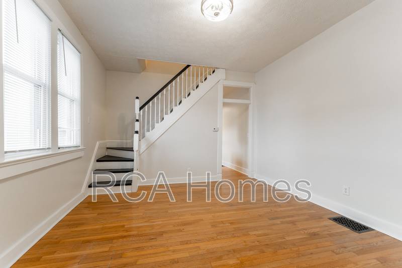 1015 E Morris St – photo 4