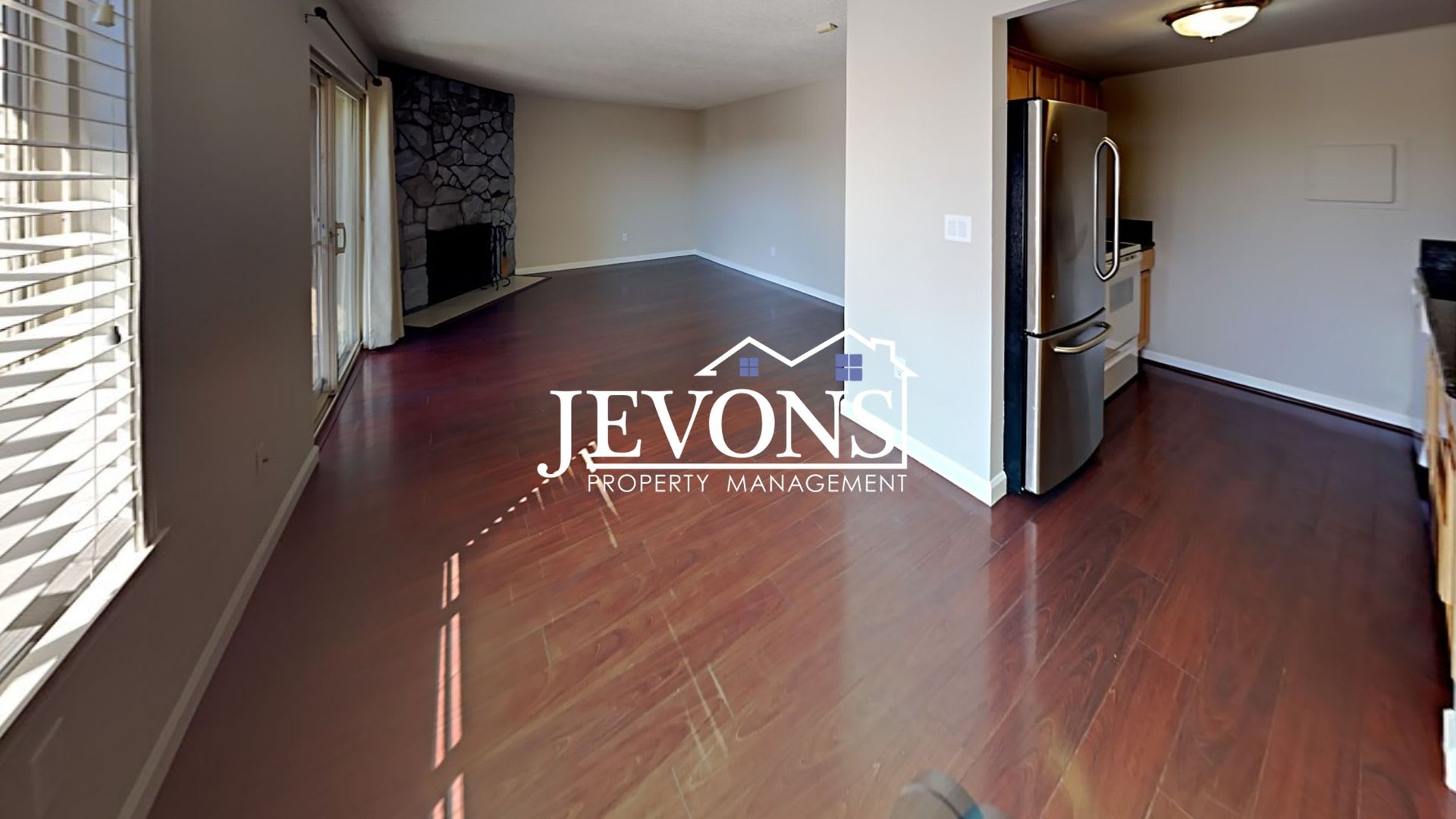 Charming top-floor condo with fully equipped kitchen – photo 5