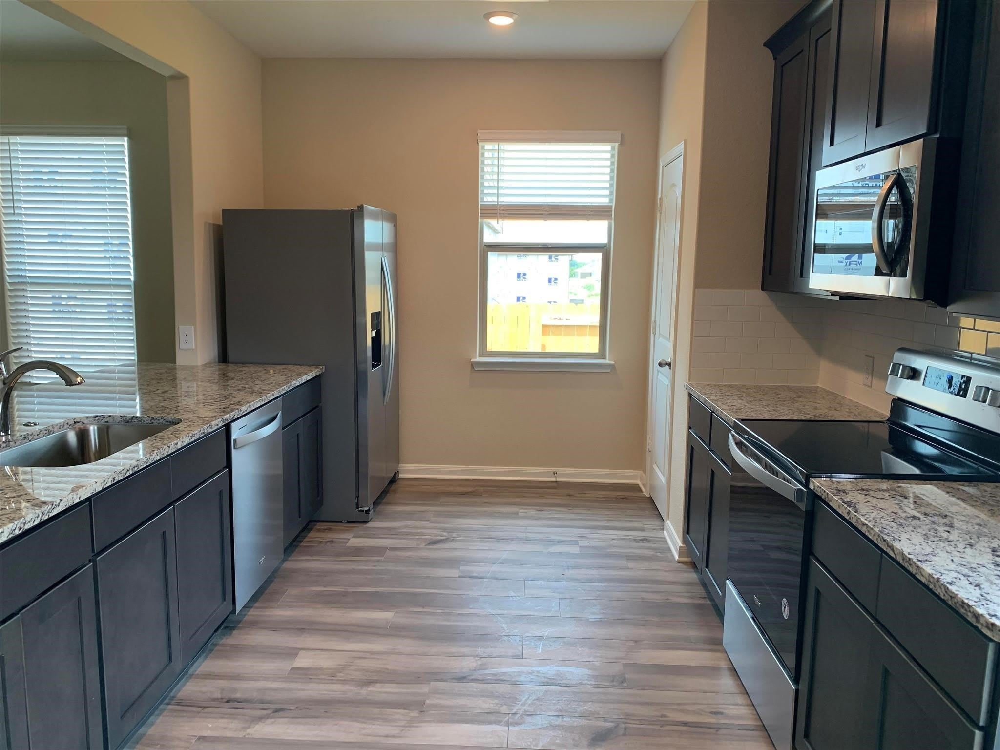 219 Golden Sands Lane – photo 3