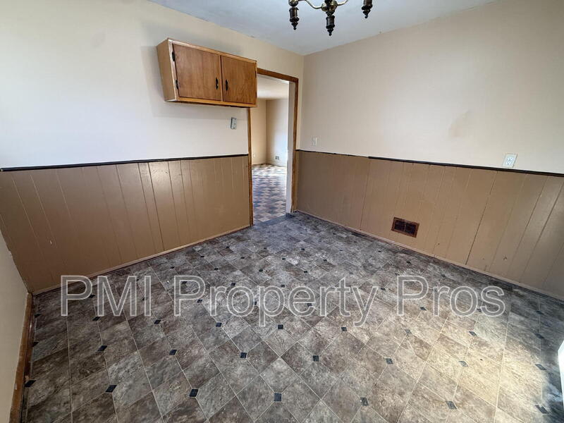 5140 N 84th St – photo 1