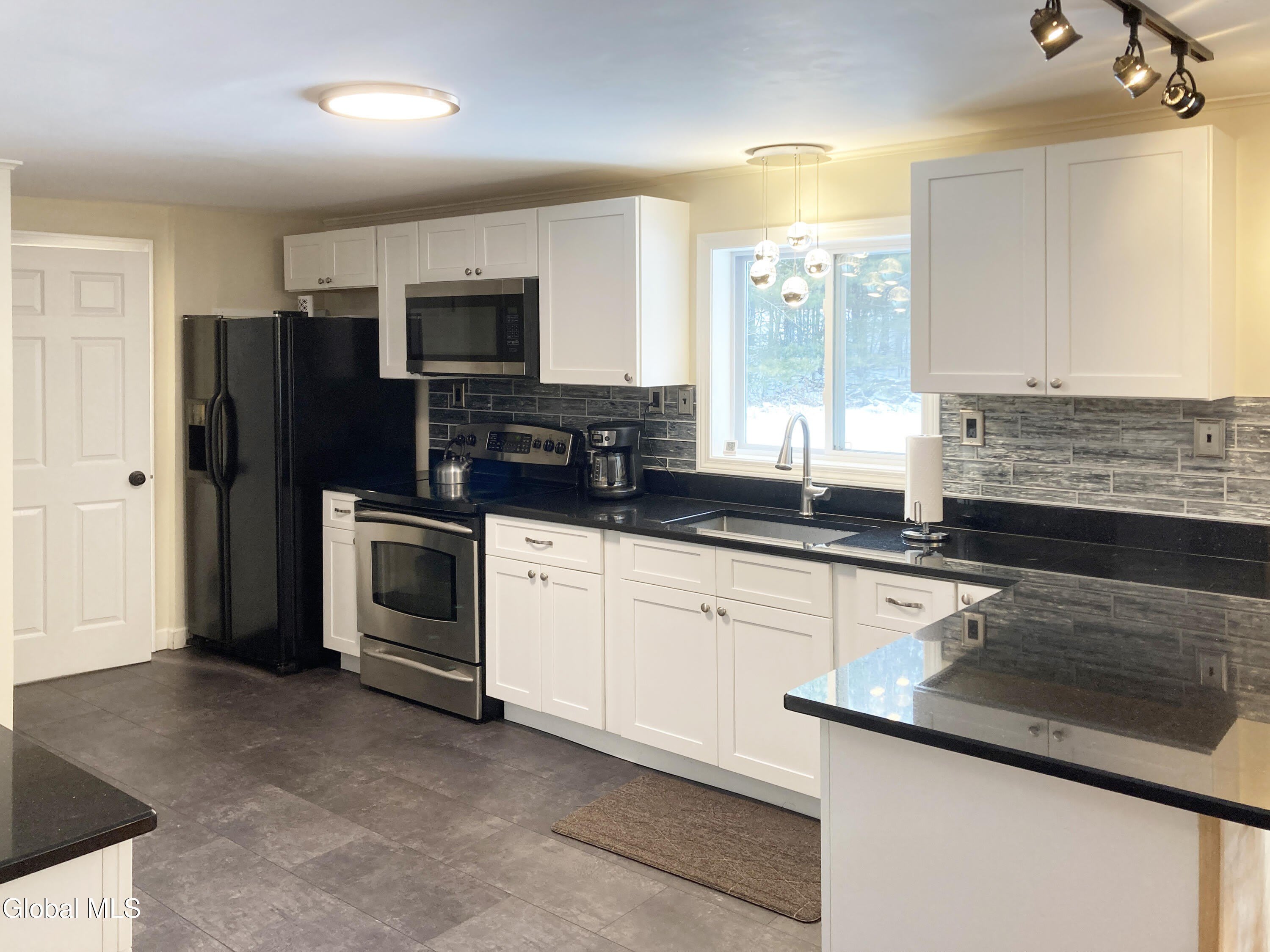 157 Louden Road – photo 4