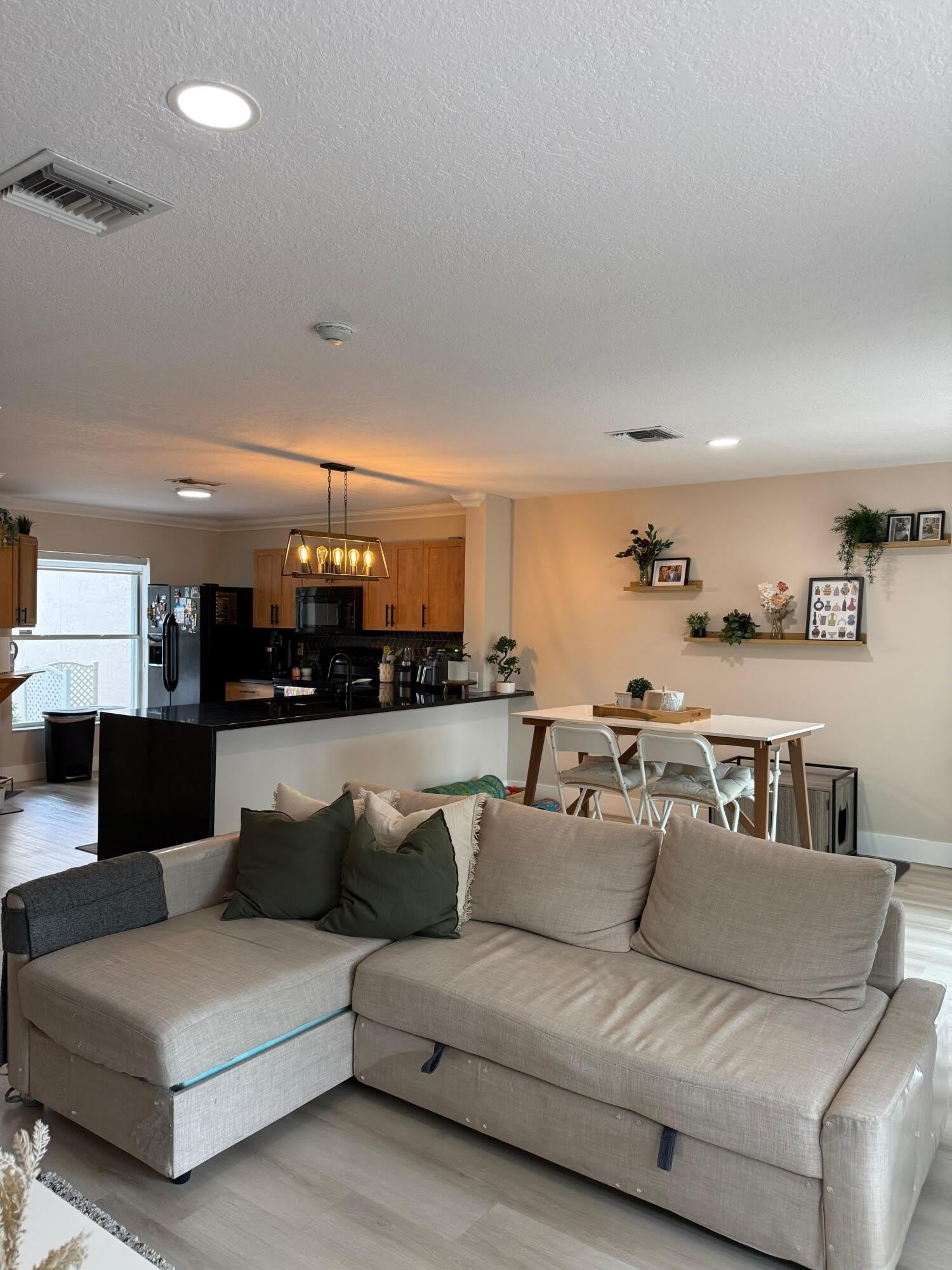 1120 W Lakes Drive – photo 4