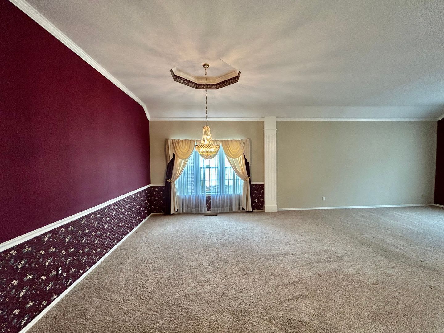 Gorgeous Custom Home In Southern Pointe Iv With Inground Pool – photo 3
