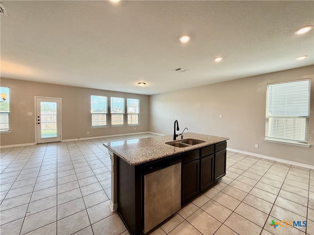 1905 Brook Bend – photo 4