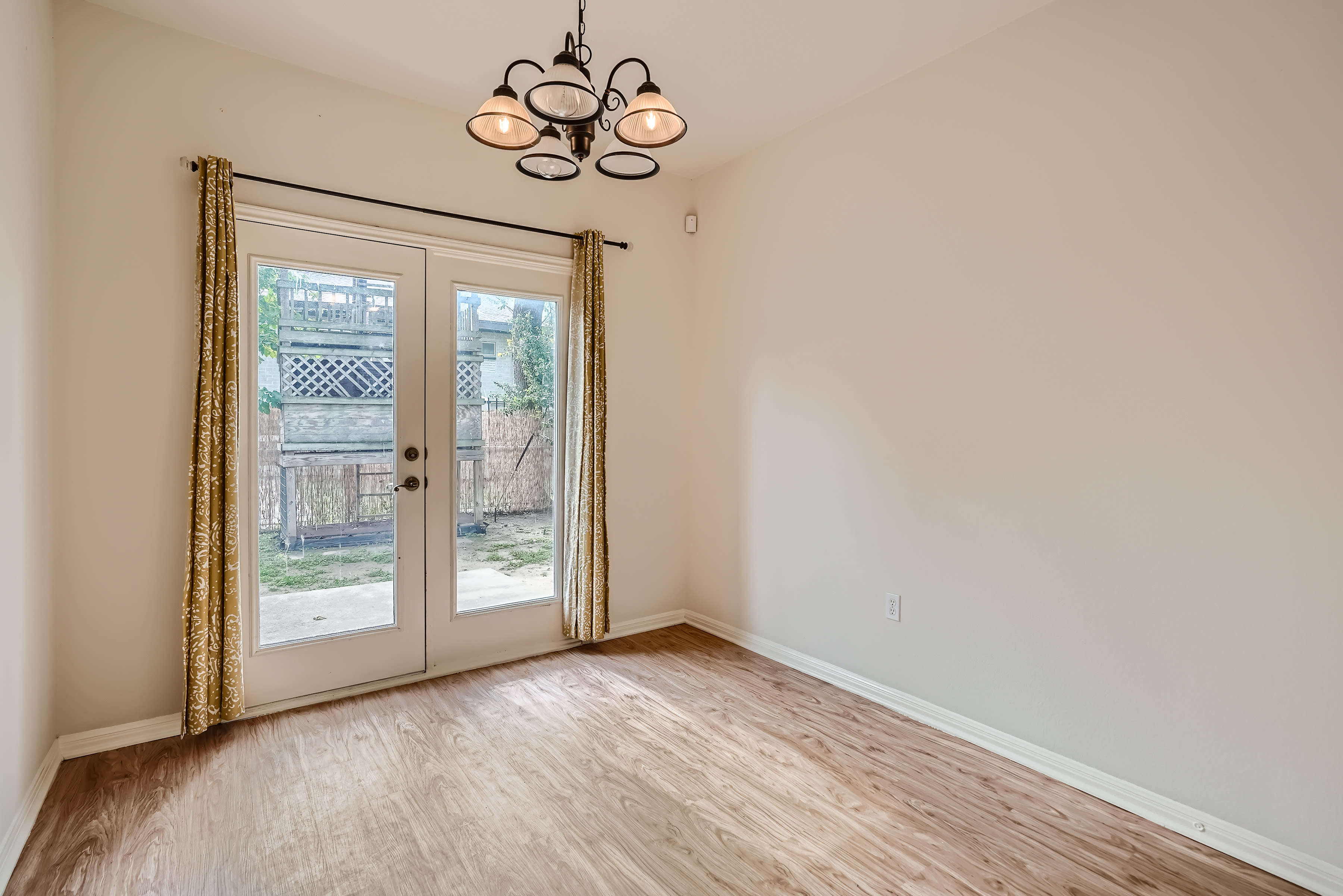 2303 Santa Rita Street – photo 5