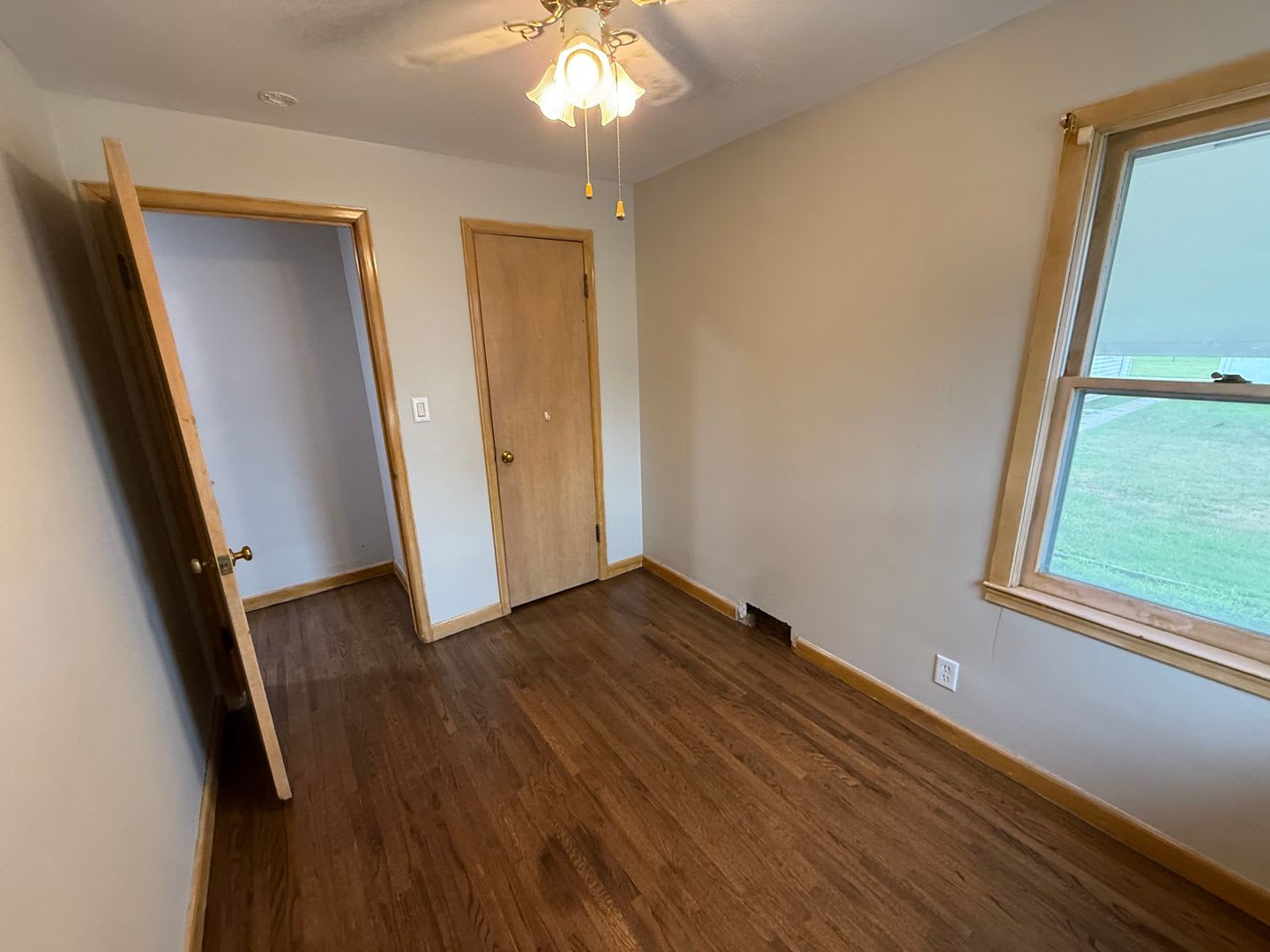 Spacious 2 Bedroom, 2 Bath Home with Bonus Space and a Double Car Garage – photo 5