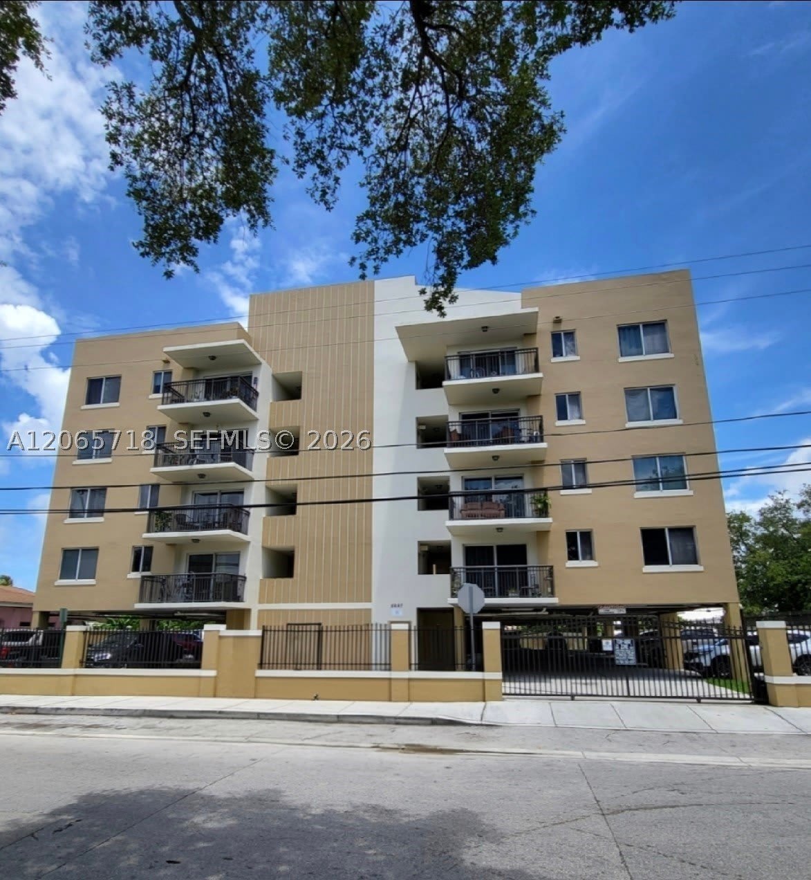 2647 NW 25th Ave – photo 2