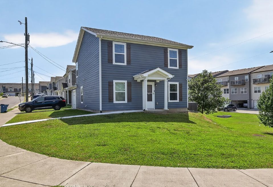 200 Renwick Drive – photo 2