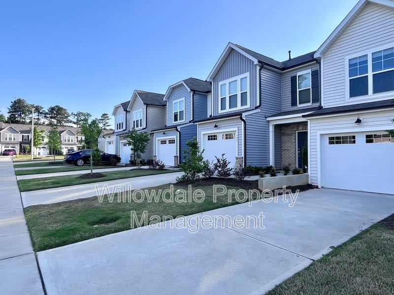 125 Woodford Reserve Ct – photo 2