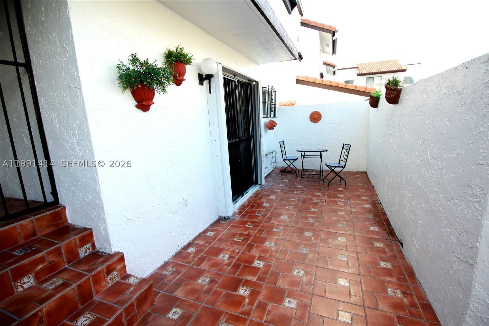 1221 SW 124th Ct – photo 2