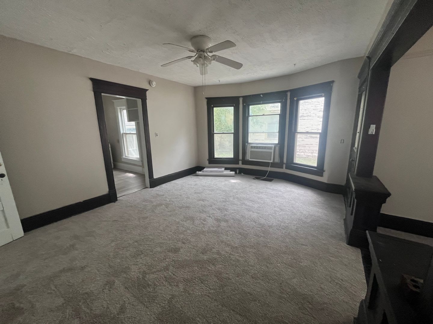 5 Bedroom / 2 Bath Large Home – photo 5