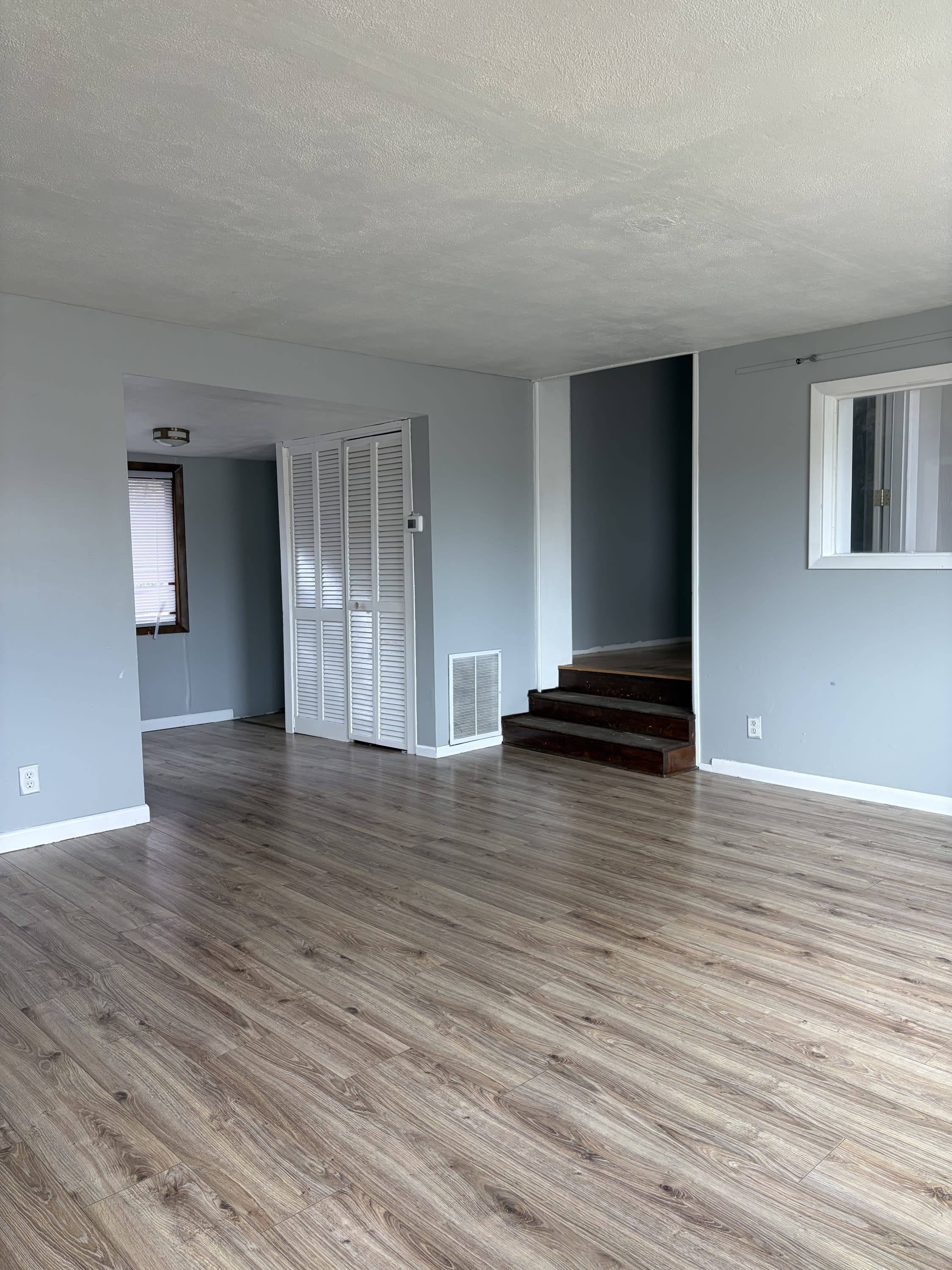 468 W. Park Ave. – photo 5