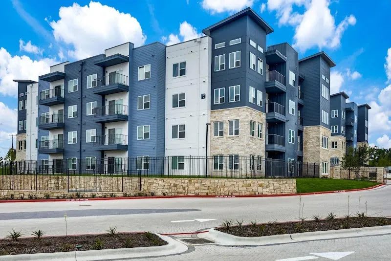 8200 S Congress Ave – photo 3