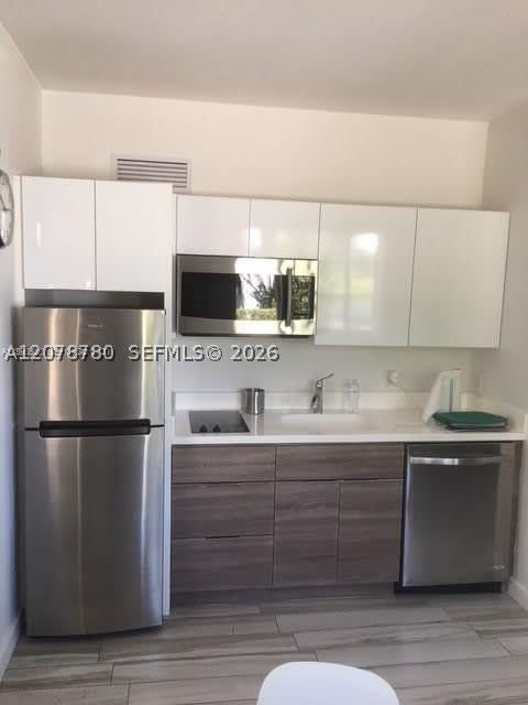 1560 Meridian Ave – photo 3
