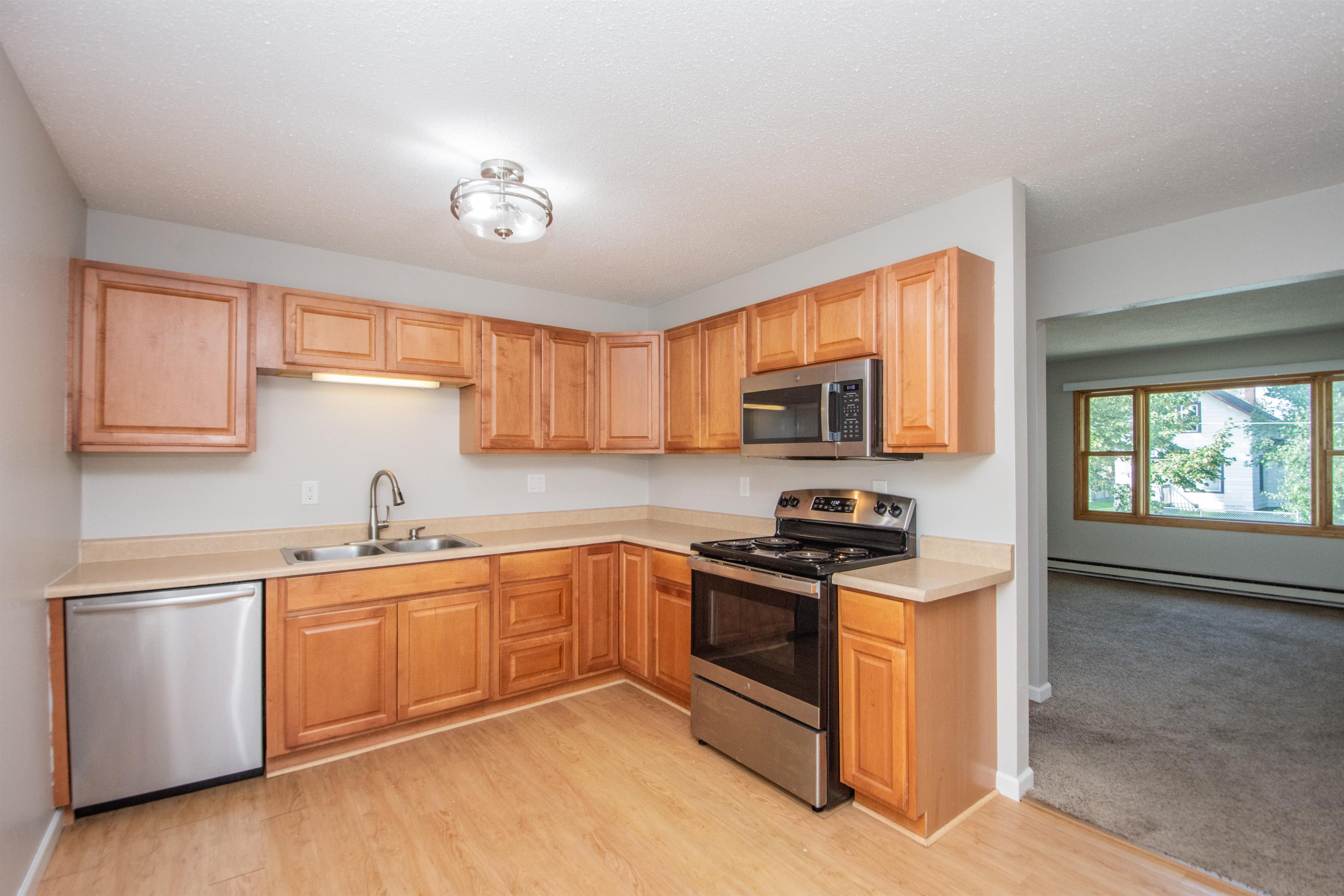 909 12th Street North – photo 3