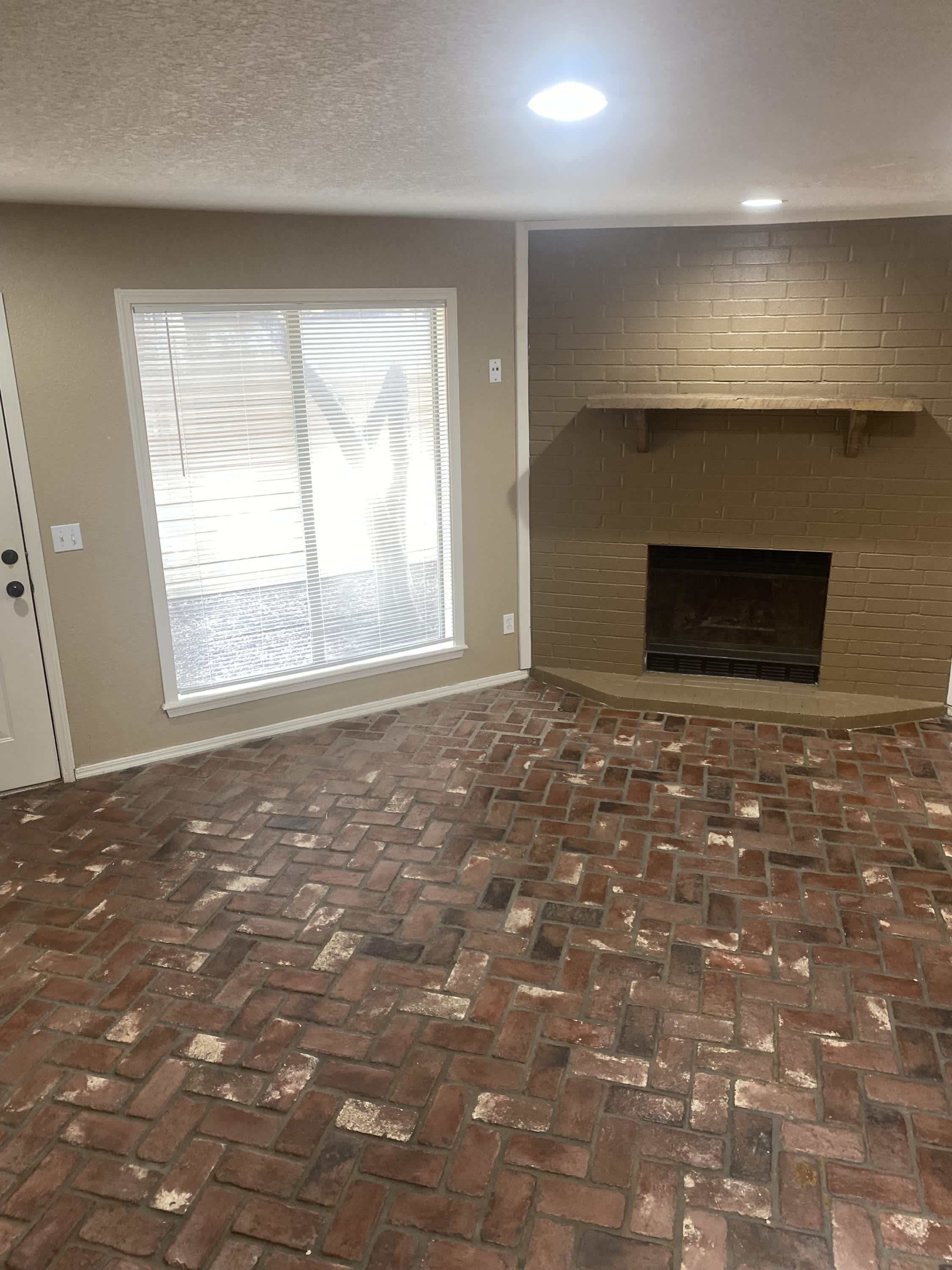 1332 Eastgate Drive 1 – photo 5