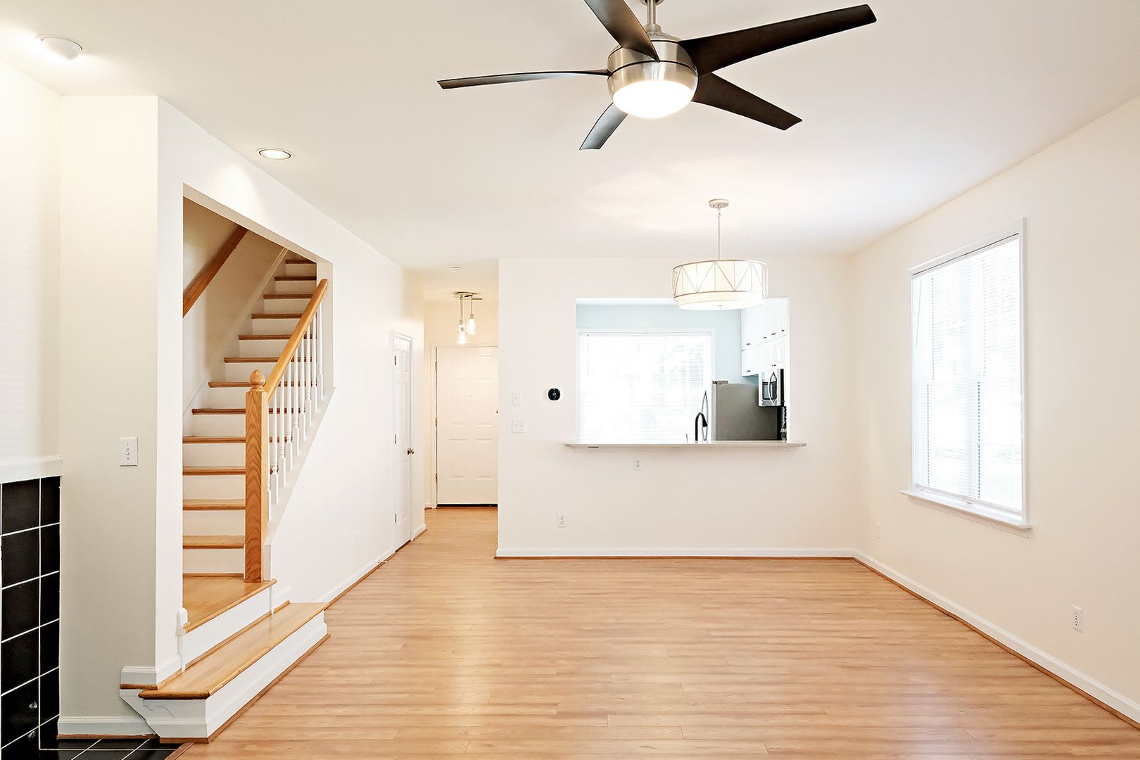 600 Off 1St Month S Rent Pet Friendly End Unit With Walkable Forest Lakes Lifestyle – photo 5