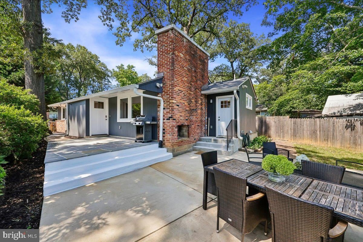 8407 Tahona Drive – photo 4