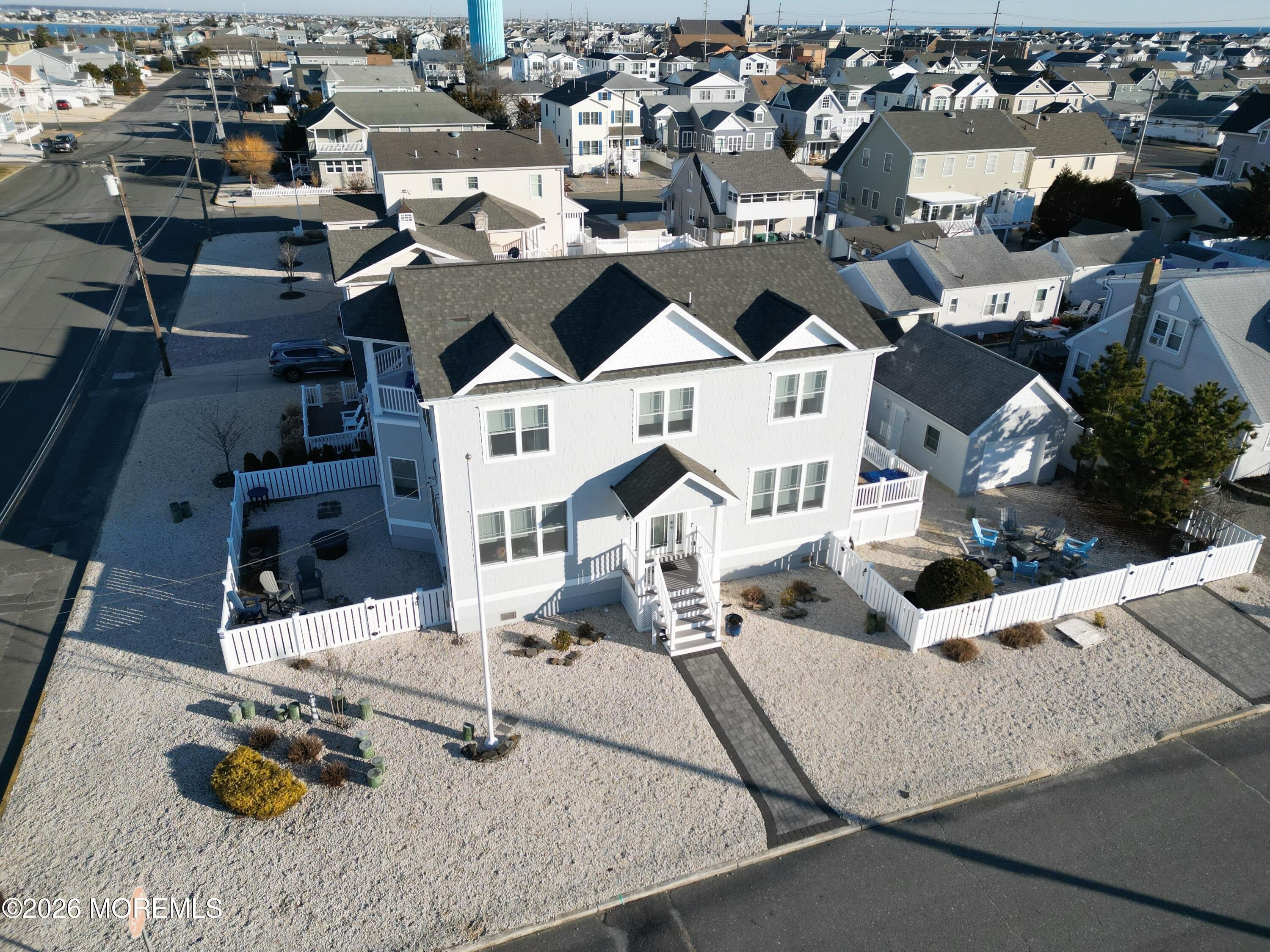 1607 Baltimore Avenue – photo 2