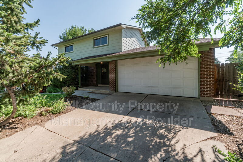 1530 Ithaca Dr – photo 1