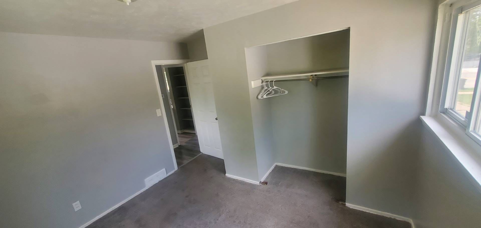Charming 4-Bedroom Property in Prime Location – photo 4
