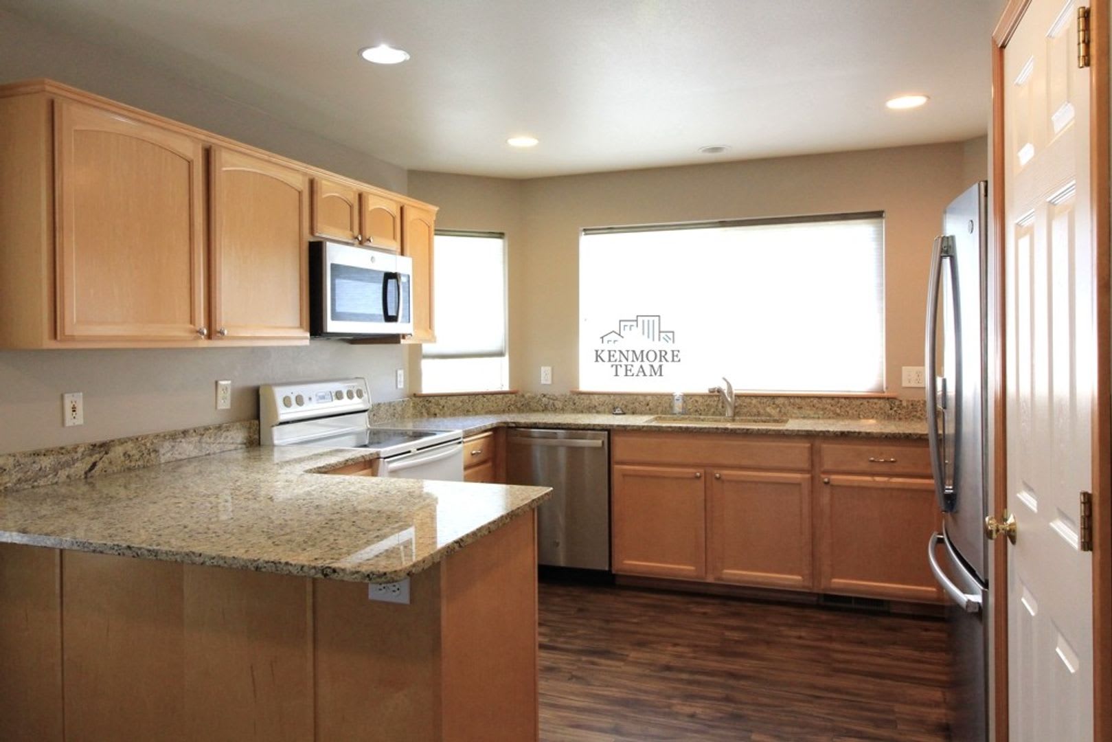 4 Bedroom, 3 Bath Home in South Kennewick – photo 2