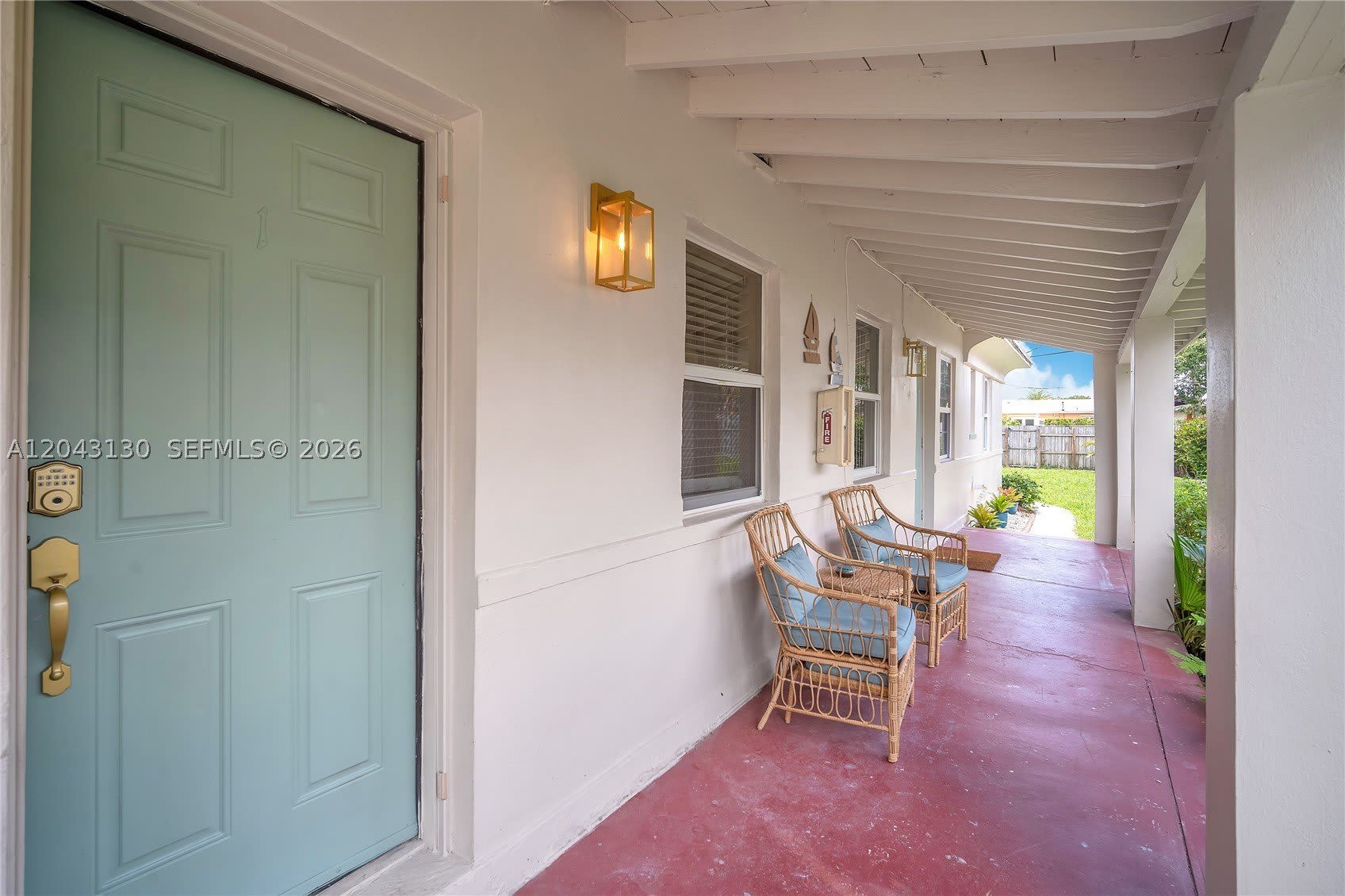 261 SW 15th St – photo 5