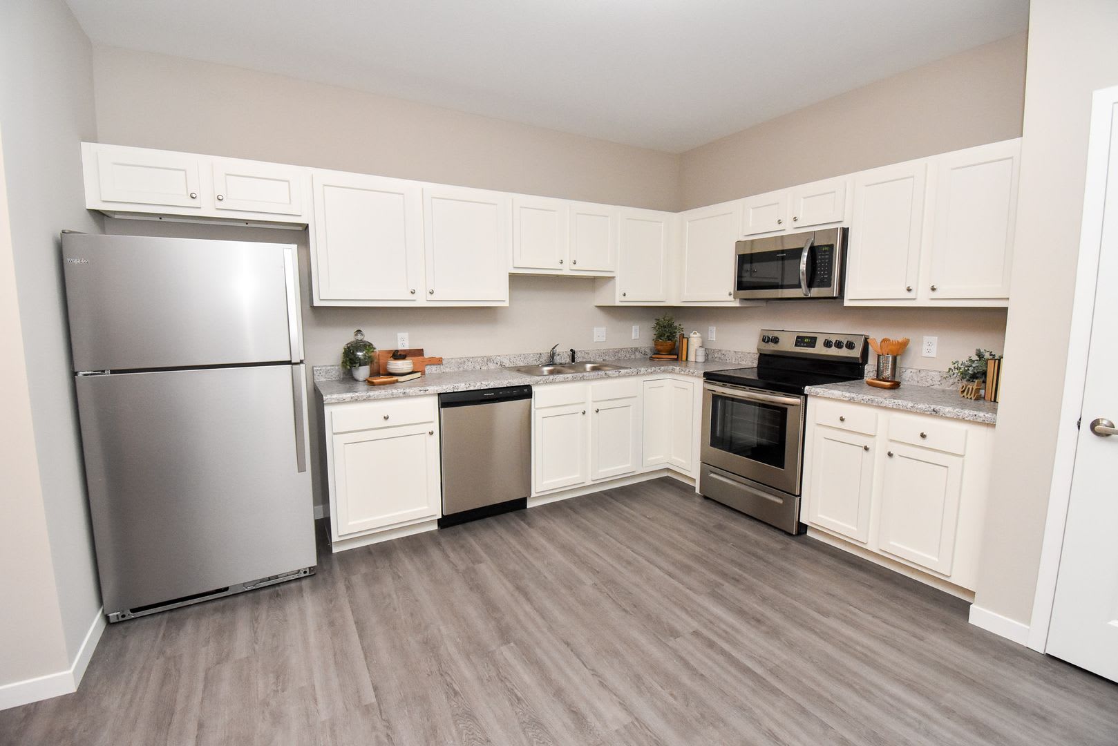 Cypress Ridge Apartments – photo 3