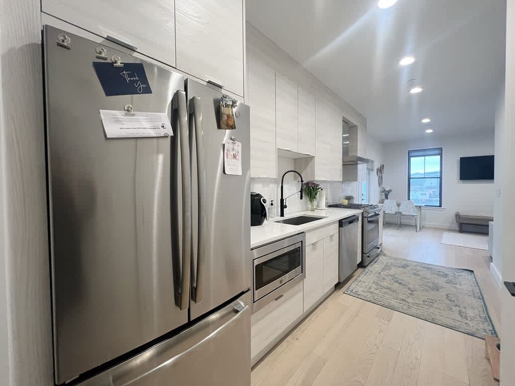 360 Meridian Street – photo 4