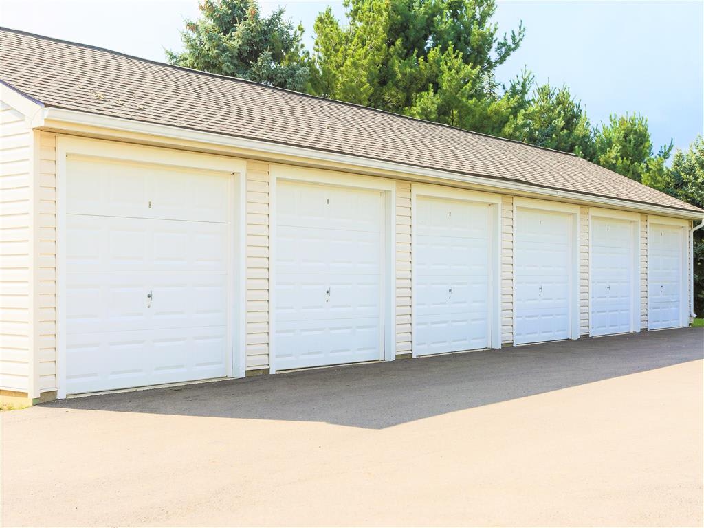 Silver Maple Apartment Homes – photo 5