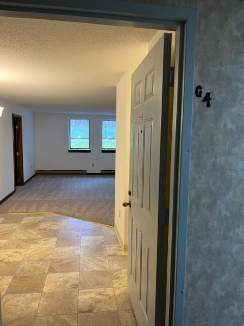 317 Fairmount Ave – photo 2