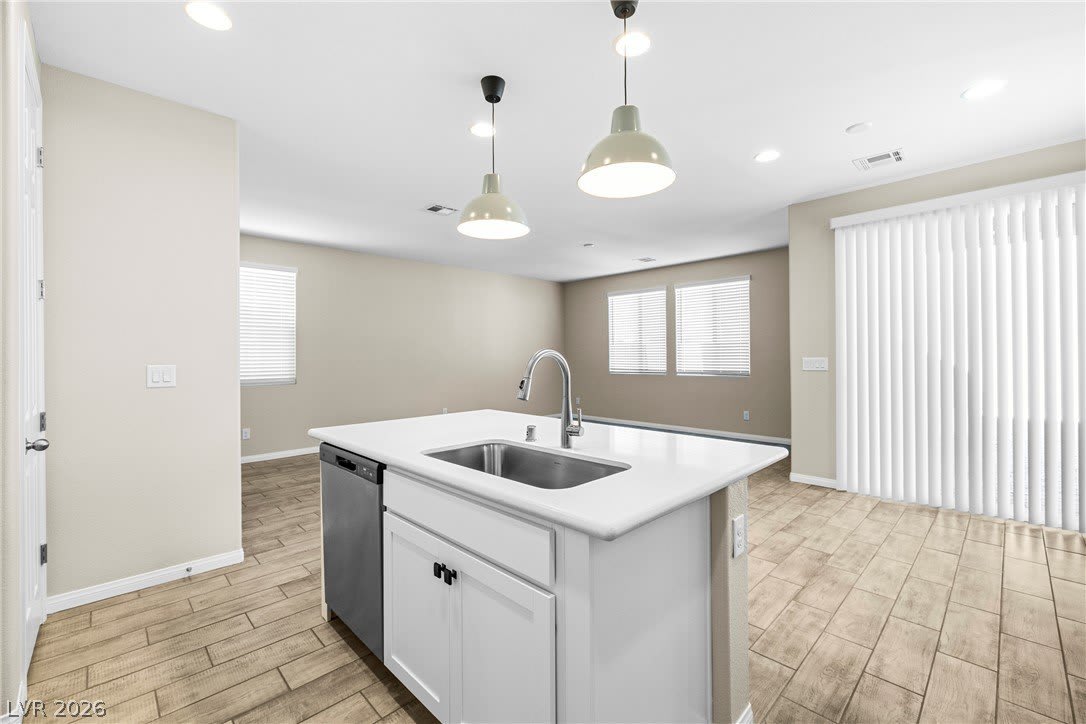 10334 Apefly Street – photo 5