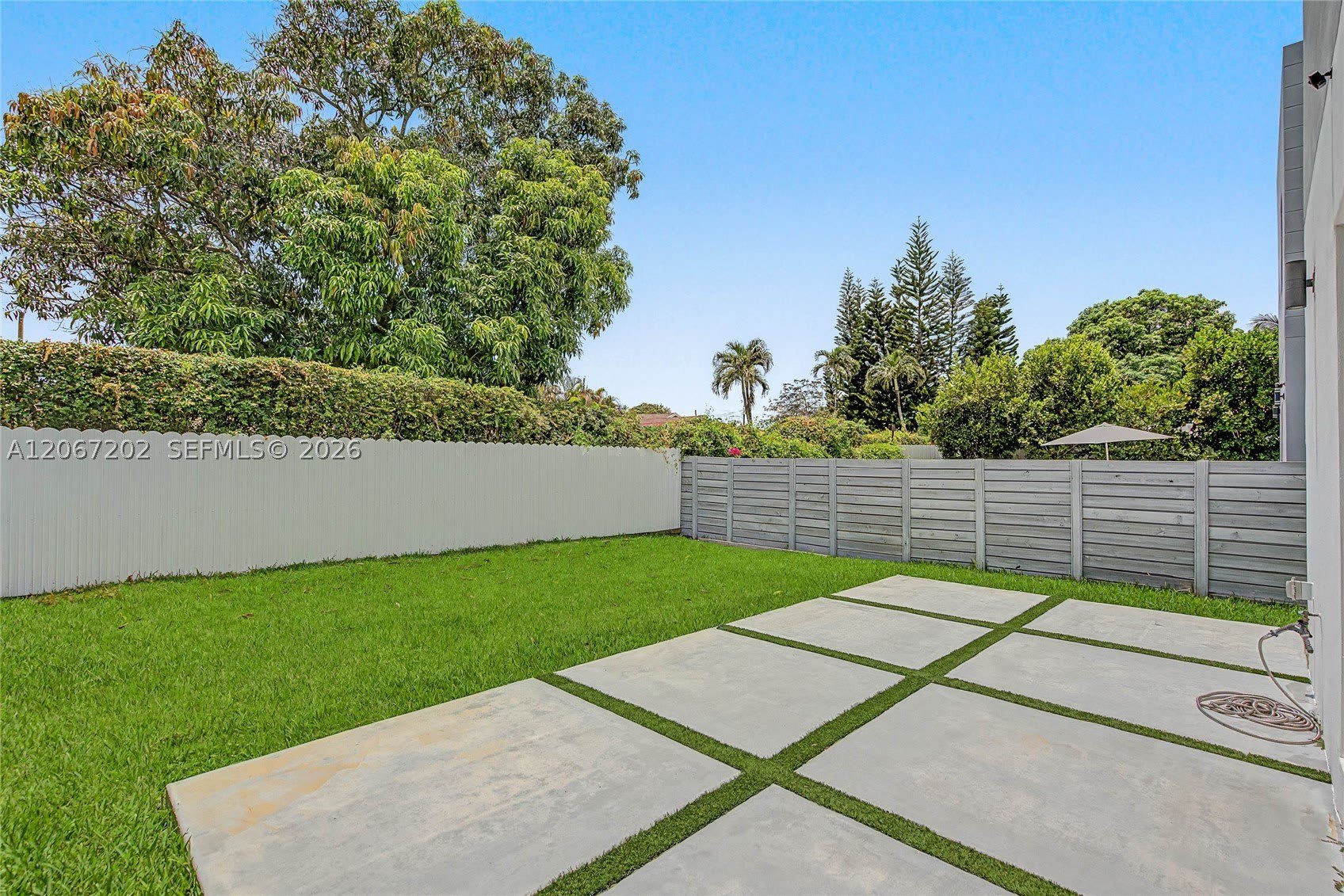 2320 SW 14th St – photo 3