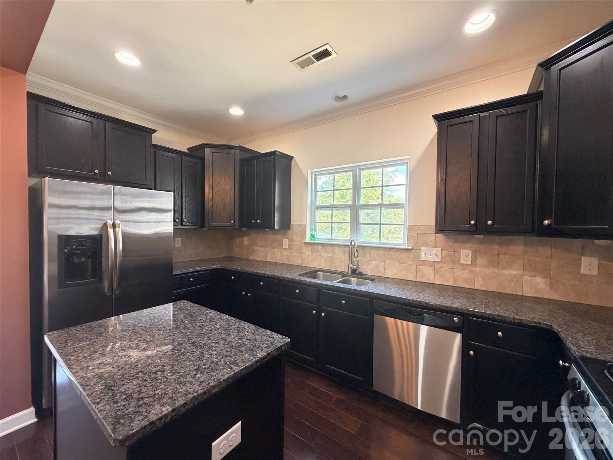 14635 Juventus Street – photo 3