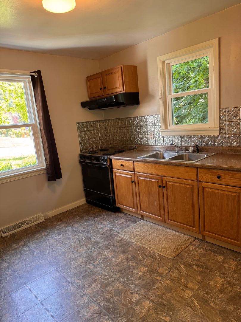 3 Bedroom – photo 2