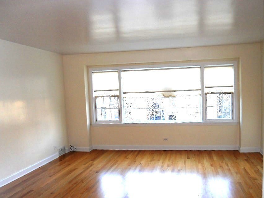 5534 N Campbell Avenue – photo 3